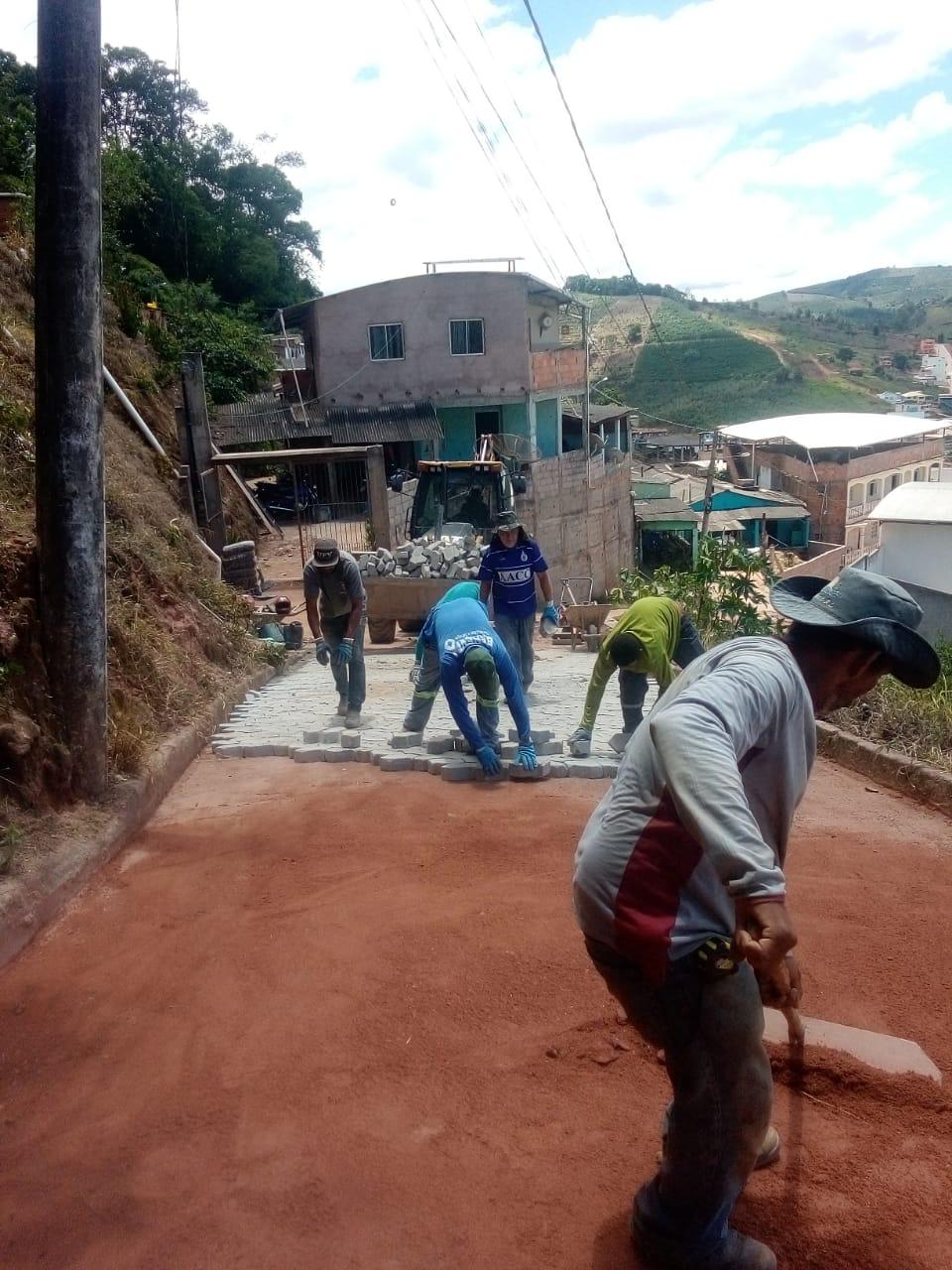 Recomposição de pavimentação no Bairro Novo Horizonte entra na reta final