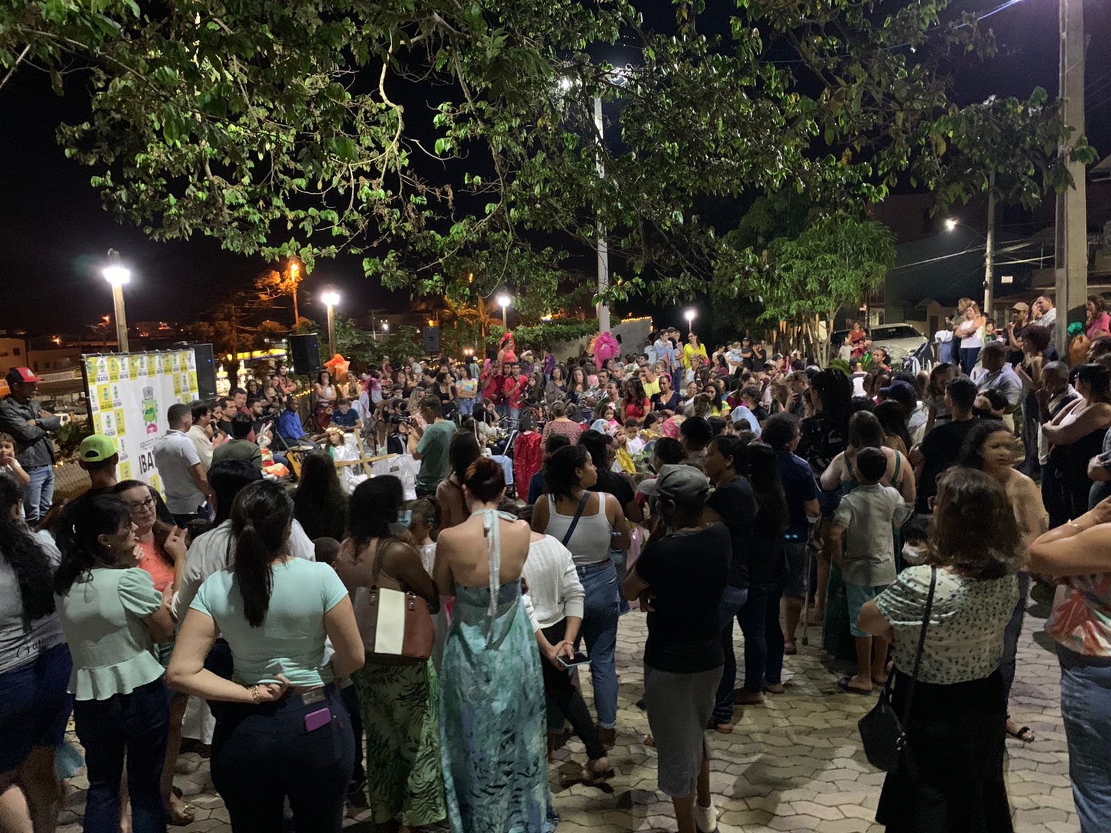 Abertura da Vila da Páscoa aconteceu nesta segunda (04)