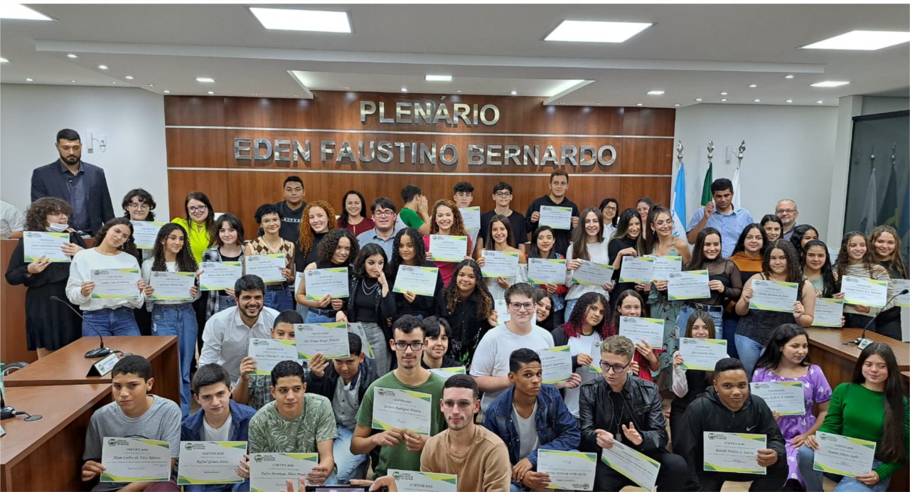 Início da Semana do Estudante têm “Altos Papos” e posse do Grêmio Estudantil 