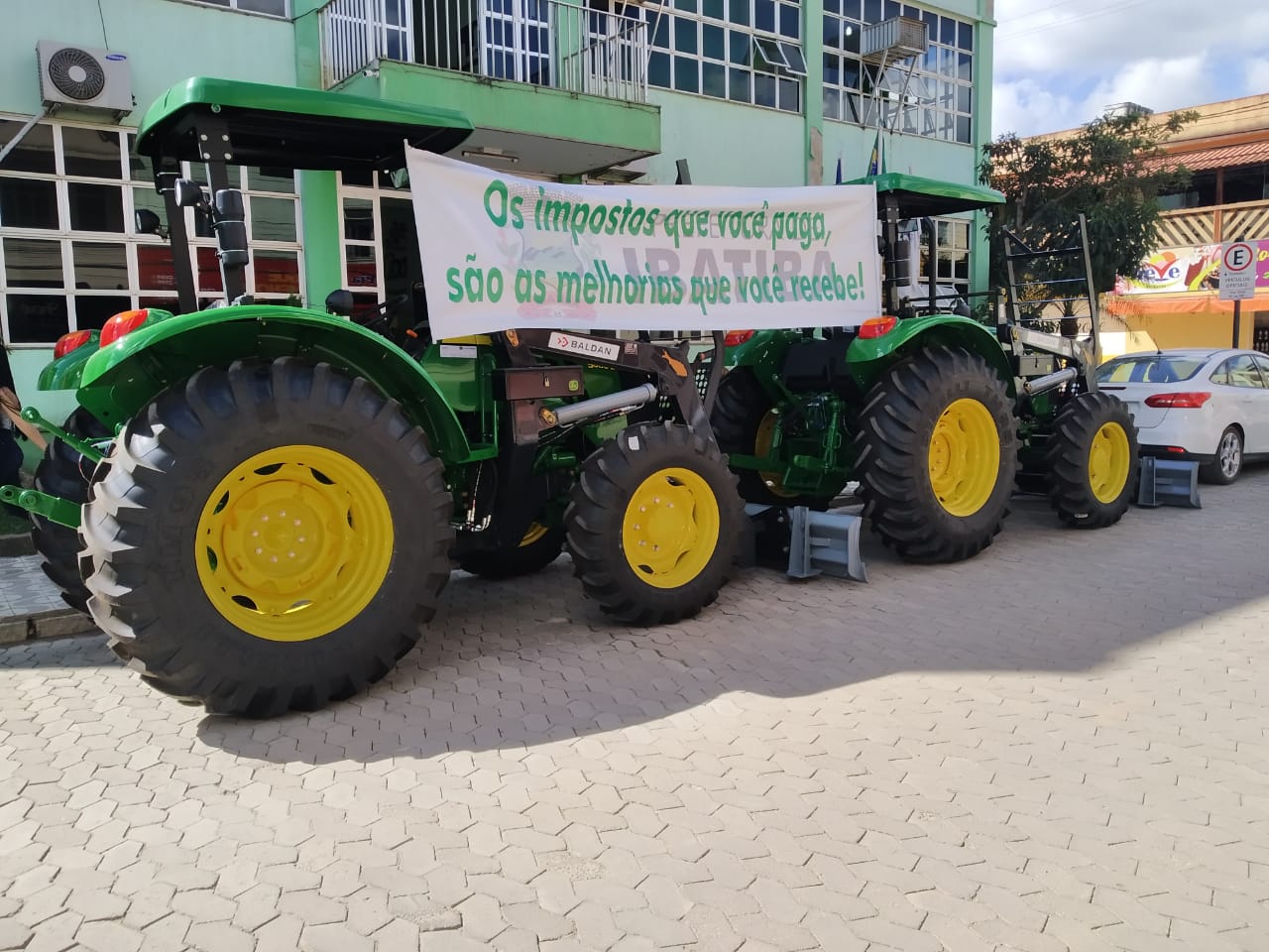 Novos tratores agrícolas chegam para reforçar atendimento do Pronaf