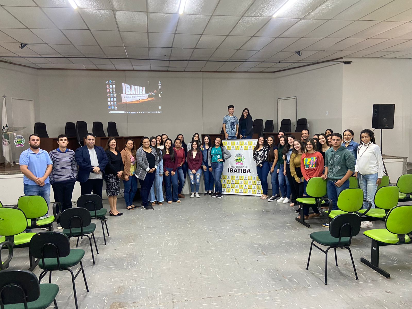 Estagiários do Programa Ocupa Juventude participam de palestra