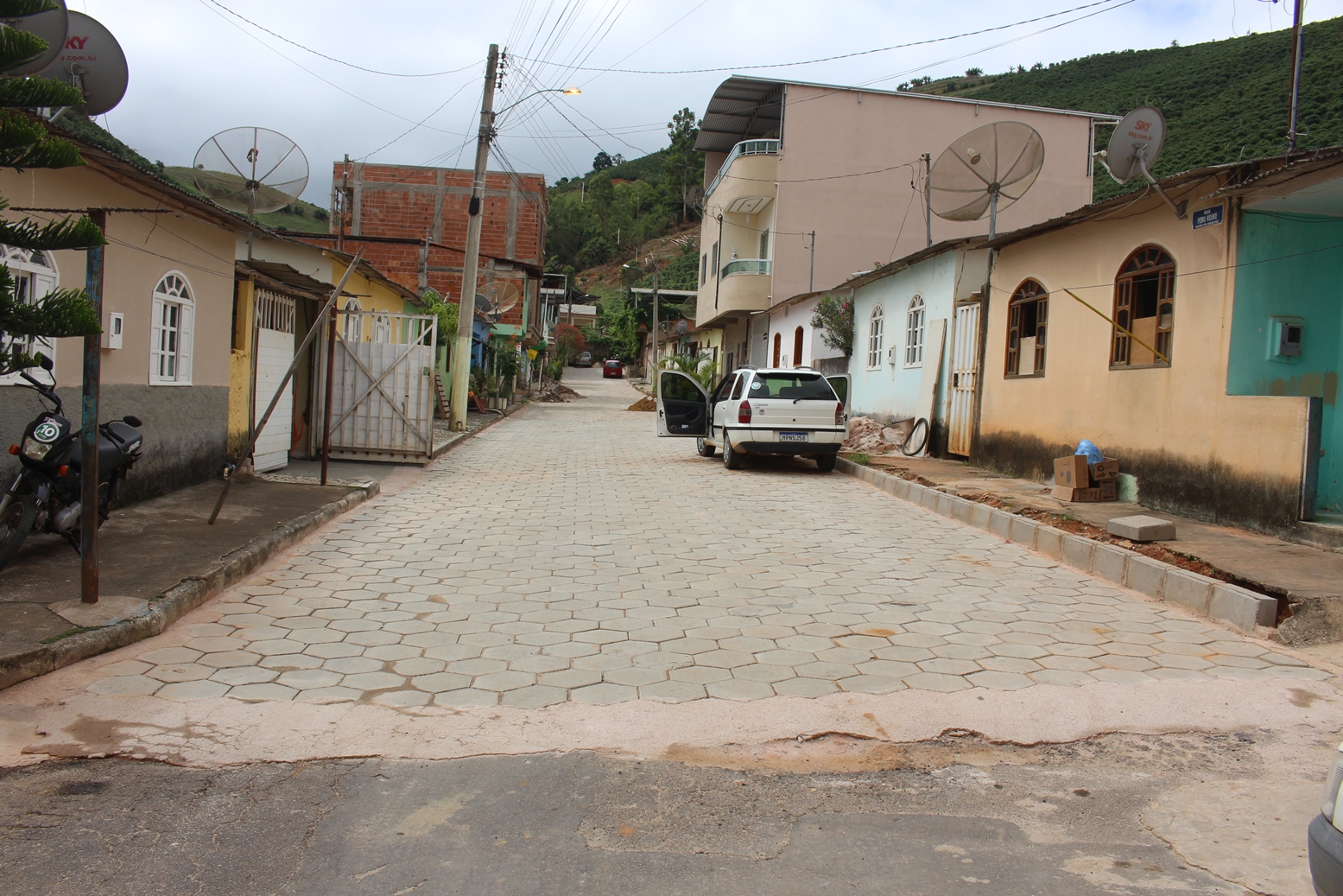 Infraestrutura: Prefeitura realiza melhoria em ruas no Bairro São Sebastião