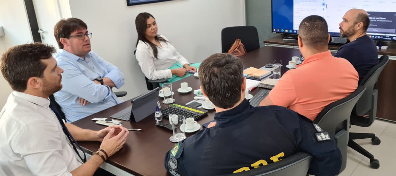 Segurança Pública: AMUNES, Governo e PRF debatem parcerias