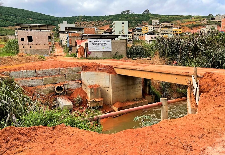 Ponte do Bairro Chácara do Alvarino Toledo já atende população