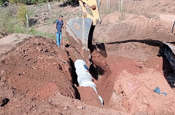 Prefeitura de Ibatiba realiza a construção de bueiro na região de Santa Maria