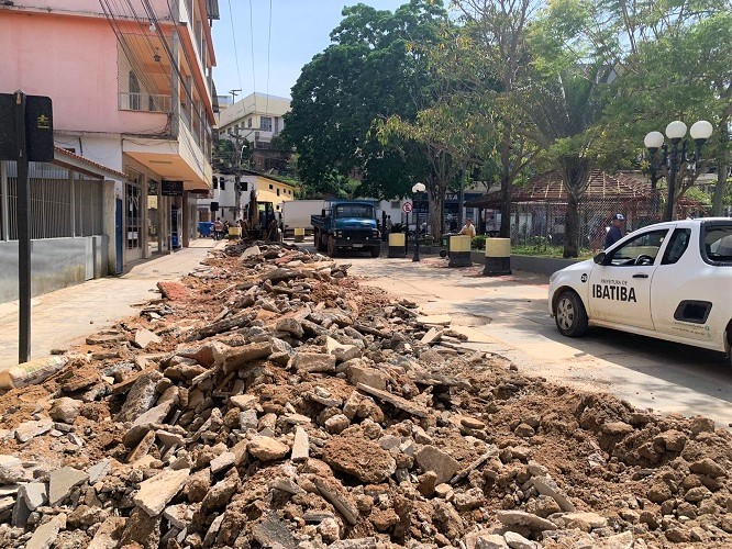 Prefeitura de Ibatiba inicia melhorias na Praça David Gomes