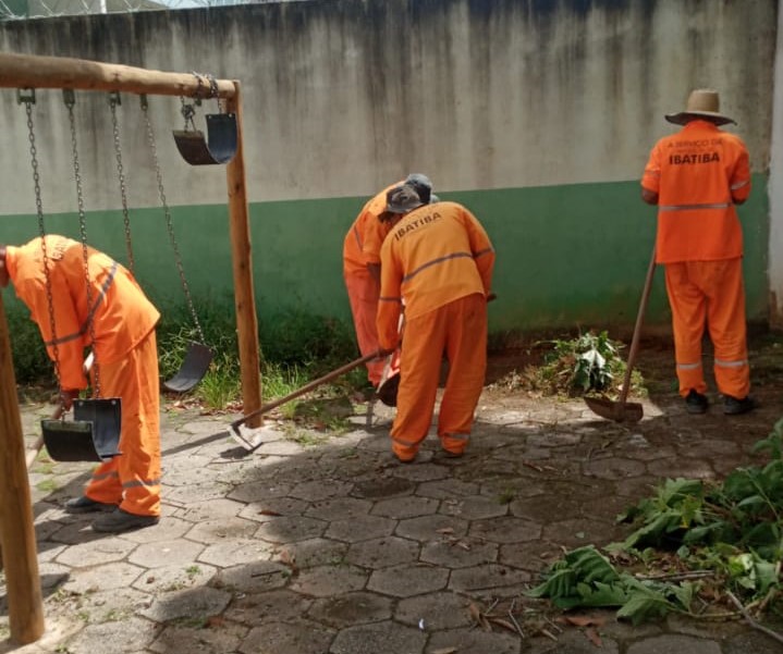 Escolas de Ibatiba passaram por manutenção e limpeza antes do início das aulas