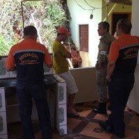 Imóvel interditado passa por vistoria da Defesa Civil Estadual