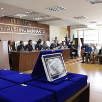 Prefeito Luciano Pingo recebeu homenagem da Câmara Municipal de Cidadão Ibatibense