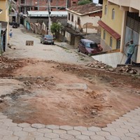 Prefeitura inicia a recuperação da Rua Armindo José