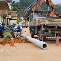 Relocação de poste para as obras das Paralelas