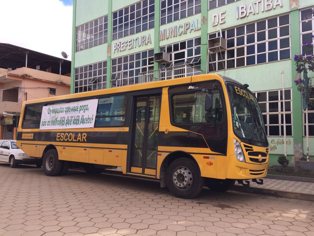 Ibatiba ganha novo ônibus escolar do Governo Federal