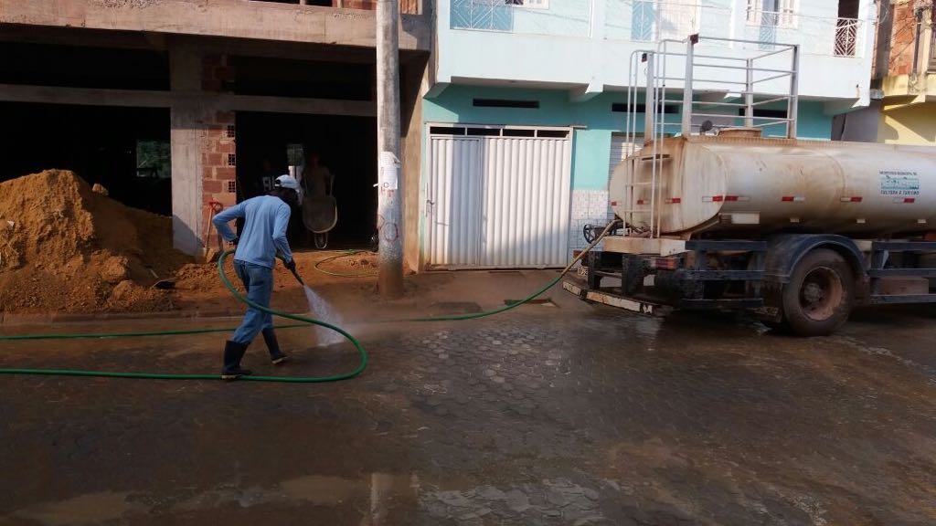 Mutirão da limpeza em Santa Clara