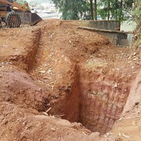 Trabalho preventivo no Bairro Novo Horizonte para evitar transtornos em períodos chuvosos