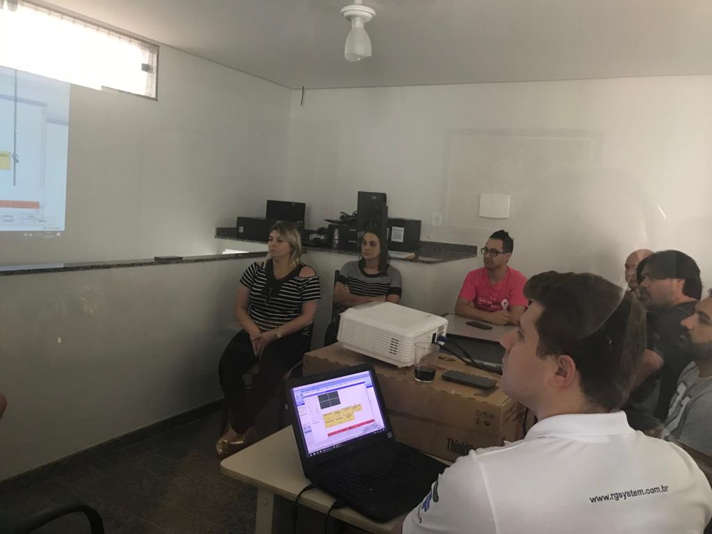 Equipe do Pronto Atendimento recebe treinamento para utilizar o Prontuário Eletrônico