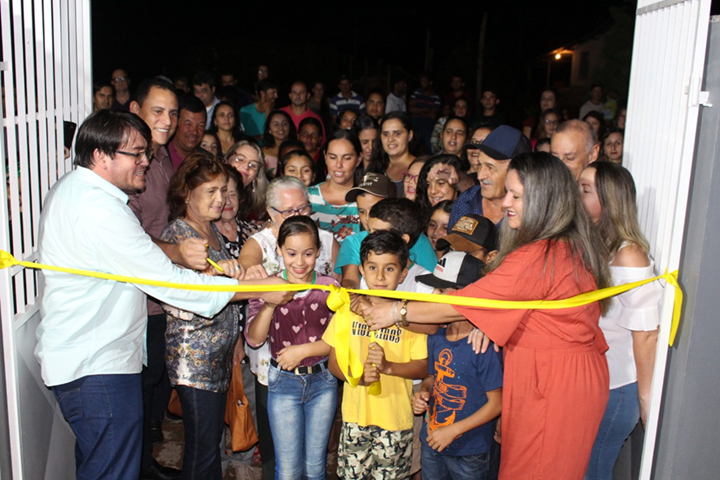 Grande dia: Prefeitura realiza solenidade de inauguração da reforma geral da Escola de Santa Maria