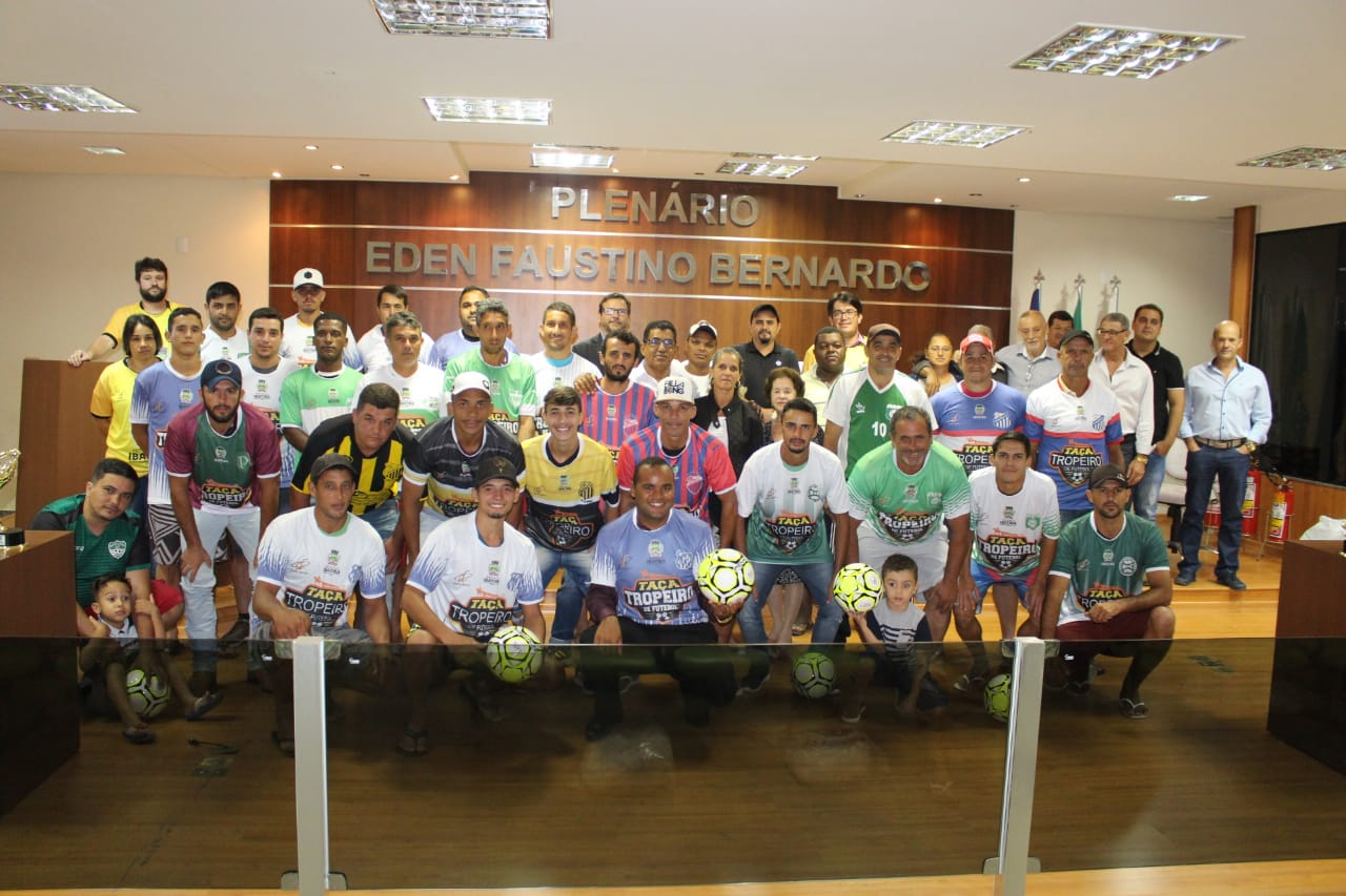 Prefeitura realiza solenidade de abertura da Taça Tropeiro de Futebol Amador