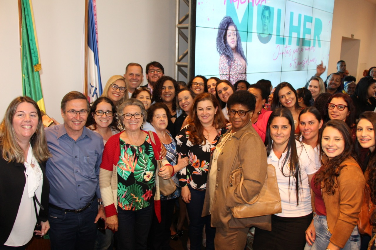 Mulheres de Ibatiba participam do lançamento da Agenda Mulher e do Plano Estadual de Políticas Públicas para Mulheres