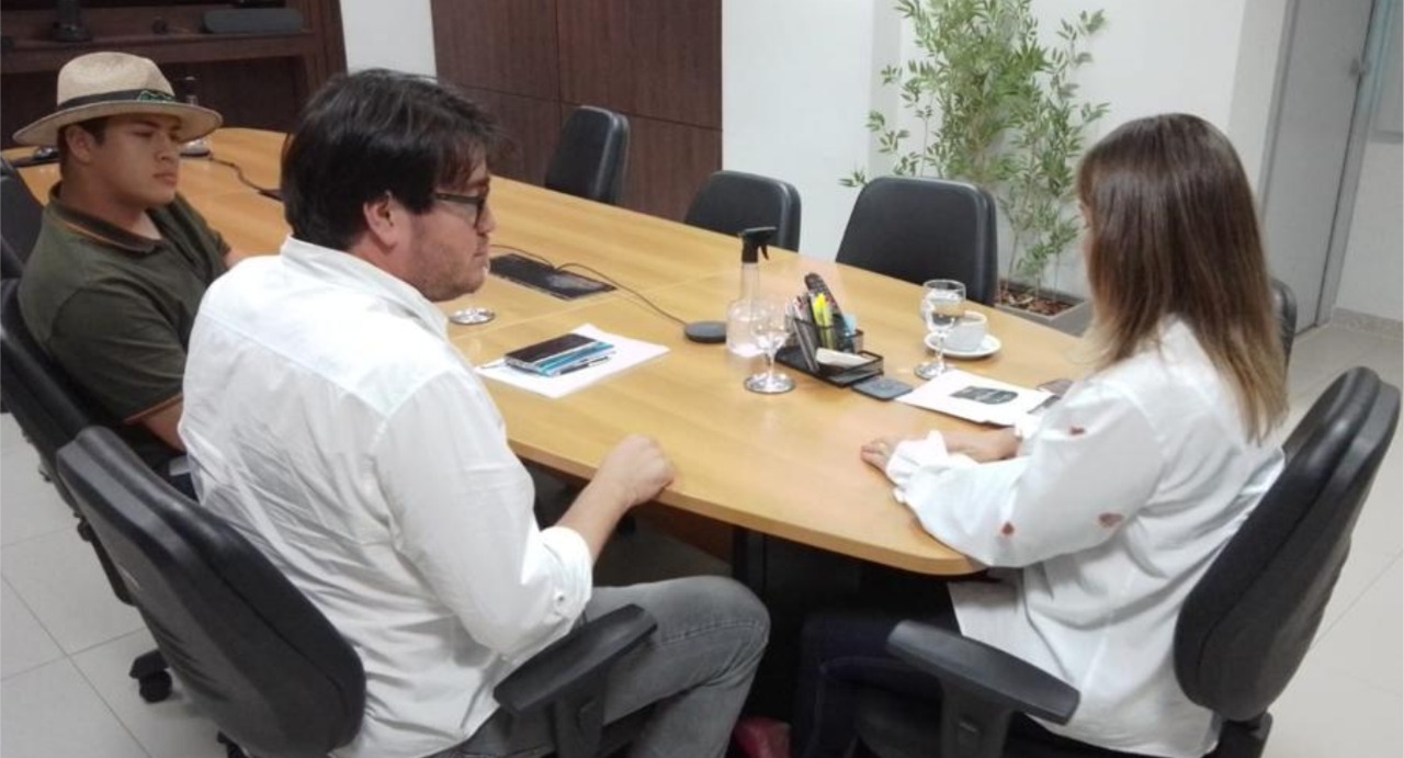 Prefeito e Secretária de Estado debatem novos investimentos 
