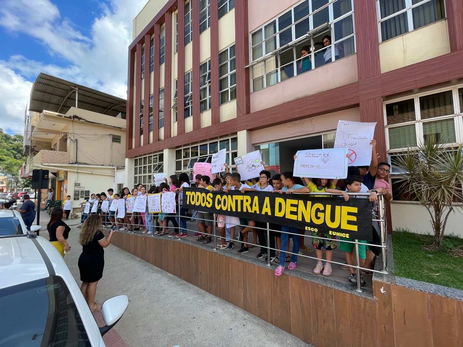 Alunos mobilizam sociedade no combate à Dengue