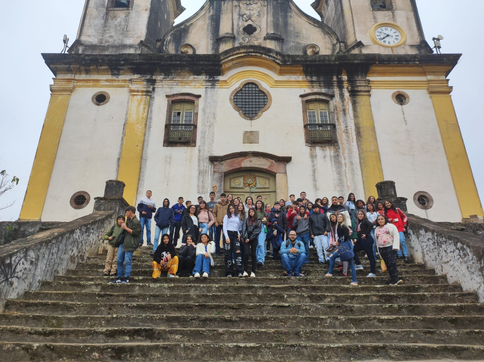 Alunos de Santa Clara visitam cidade Histórica de Ouro Preto 