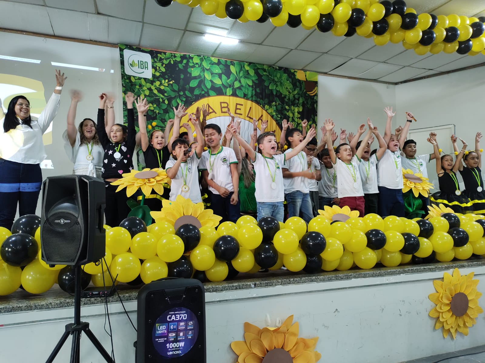 Pela sobrevivência: Projeto SOS Abelhas forma mais 45 alunos guardiões 