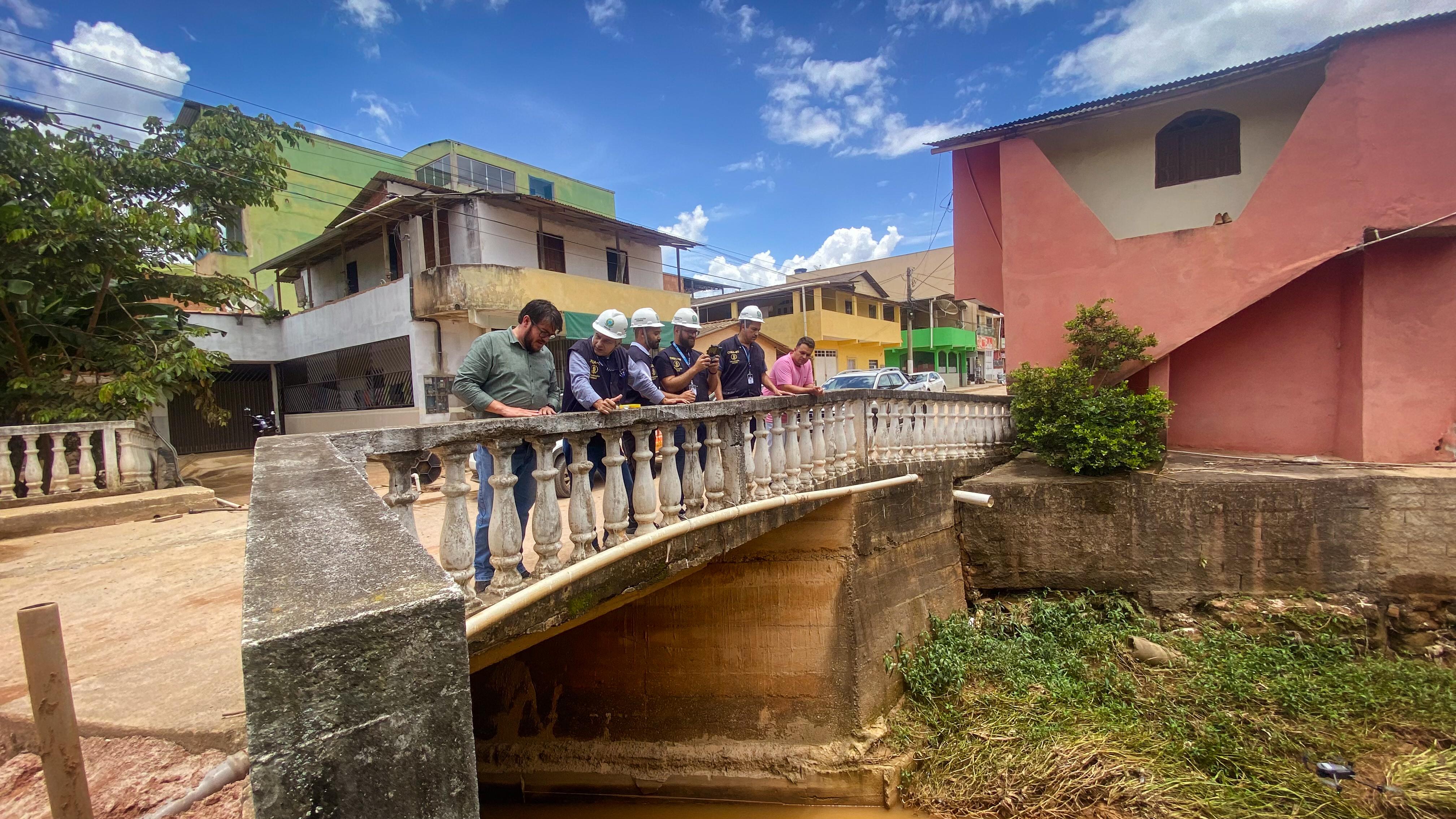 CREA-ES vistoria ponte em Ibatiba, após enchente da última quinta (01)