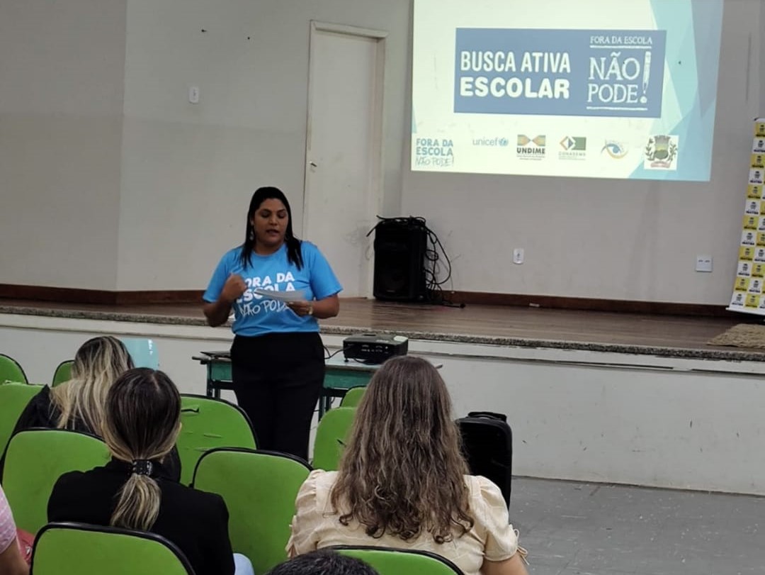 Reunião discute estratégias para implementação da Busca Ativa Escolar na rede de ensino