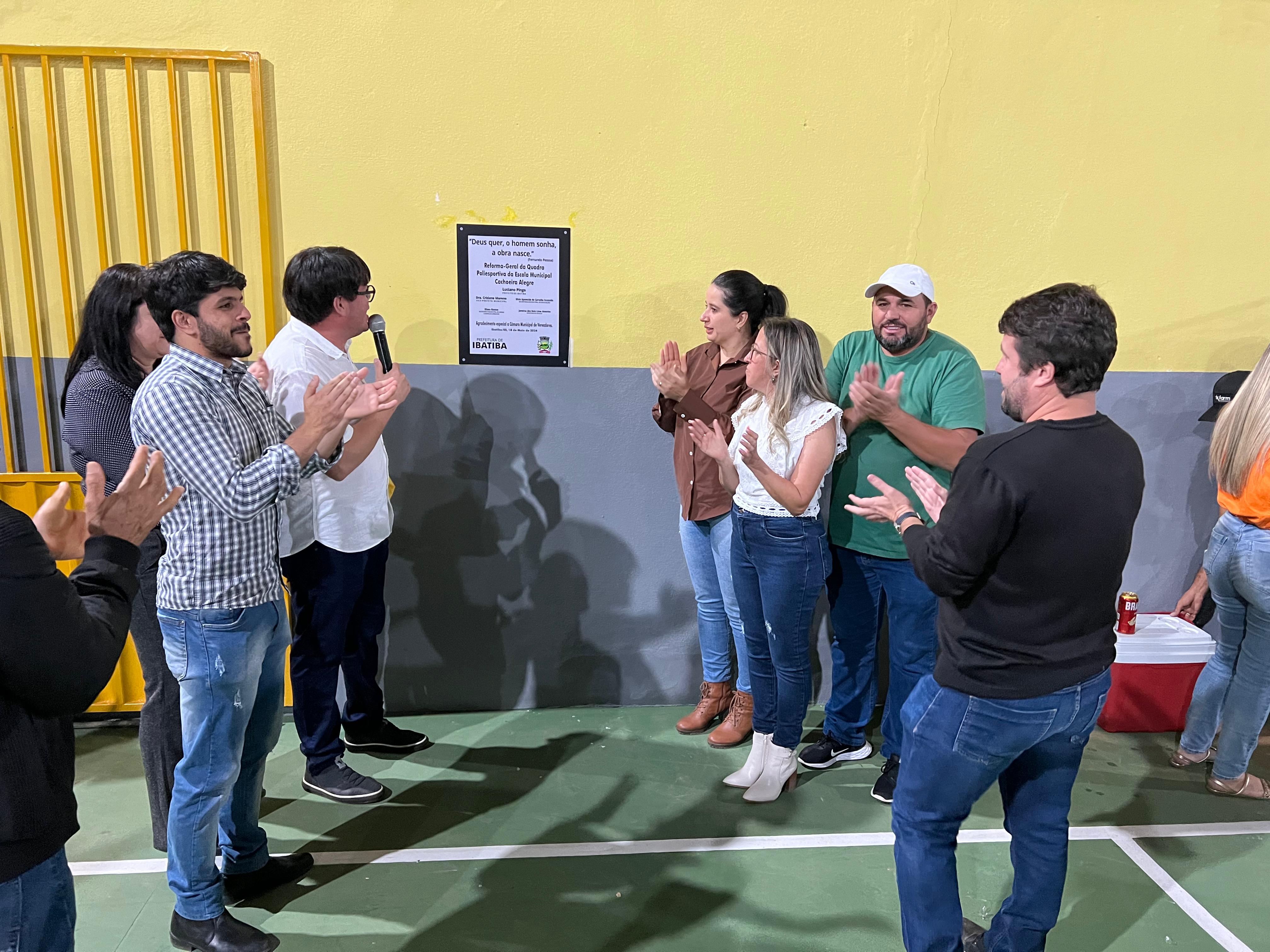 Prefeitura inaugura Quadra Poliesportiva na Escola Cachoeira Alegre 