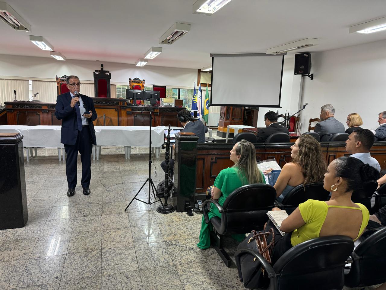 Ibatiba participa de Encontro Regional Democracia e Eleições